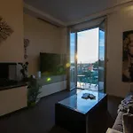 Apartment Bully *