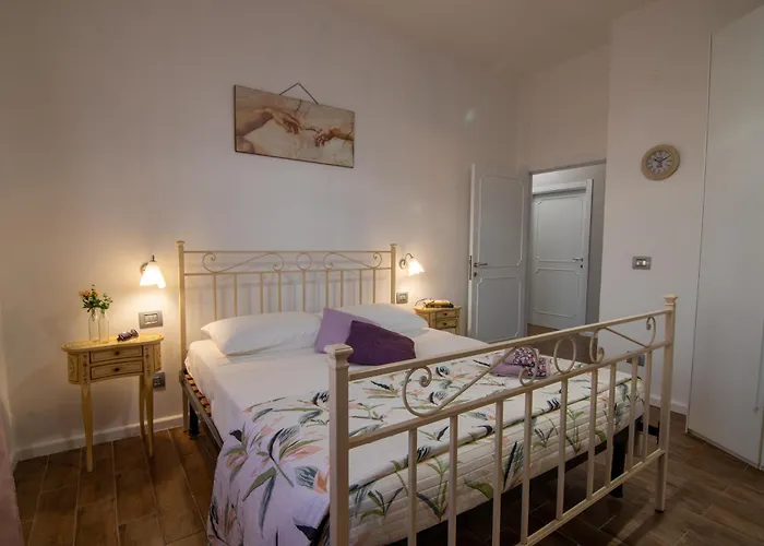 Bully Apartment Spello